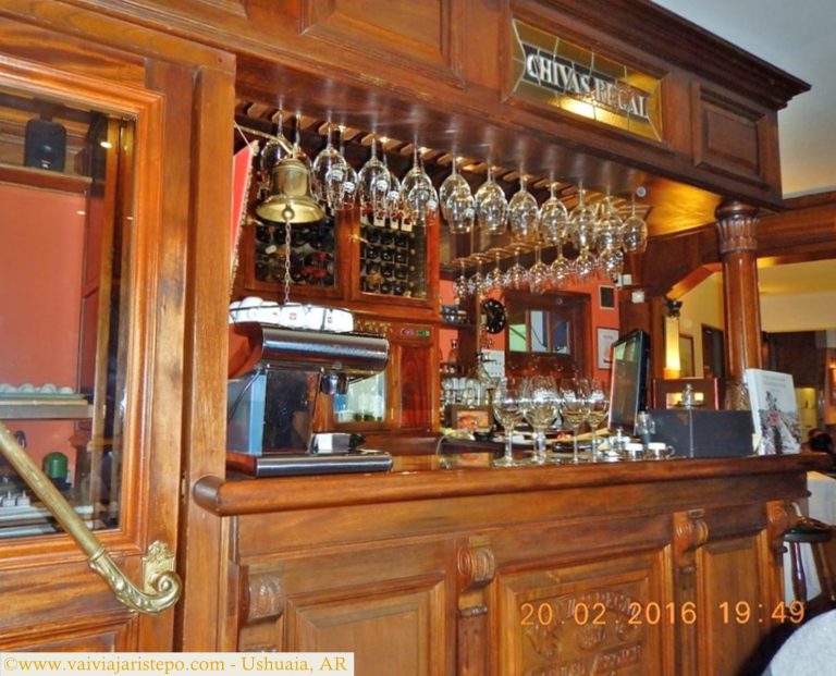 Foto do bar do restaurante Kaupé.