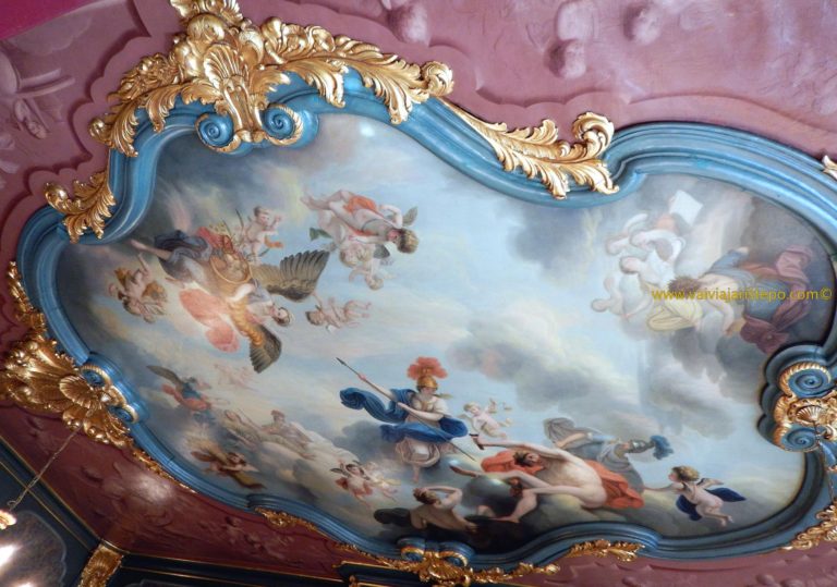 Pintura do teto de uma das salas do restaurante do Tassenmuseum.