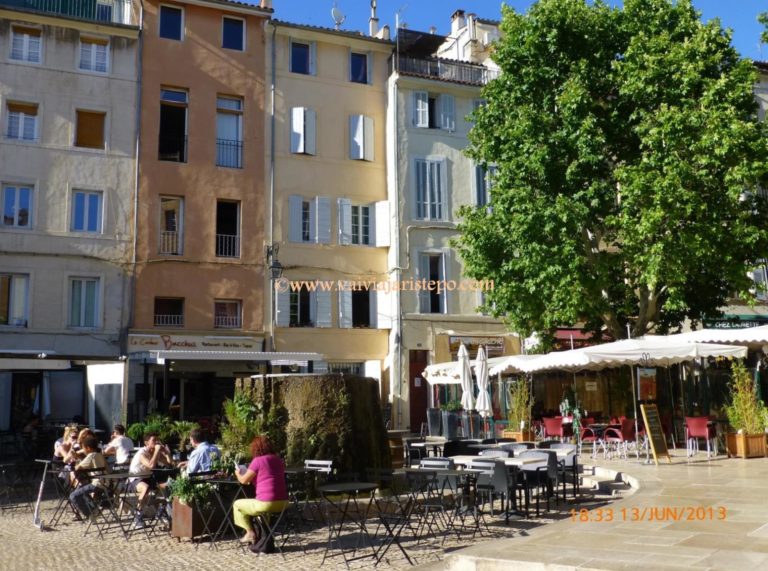 Place des Cardeurs em Aix-en-Provence.