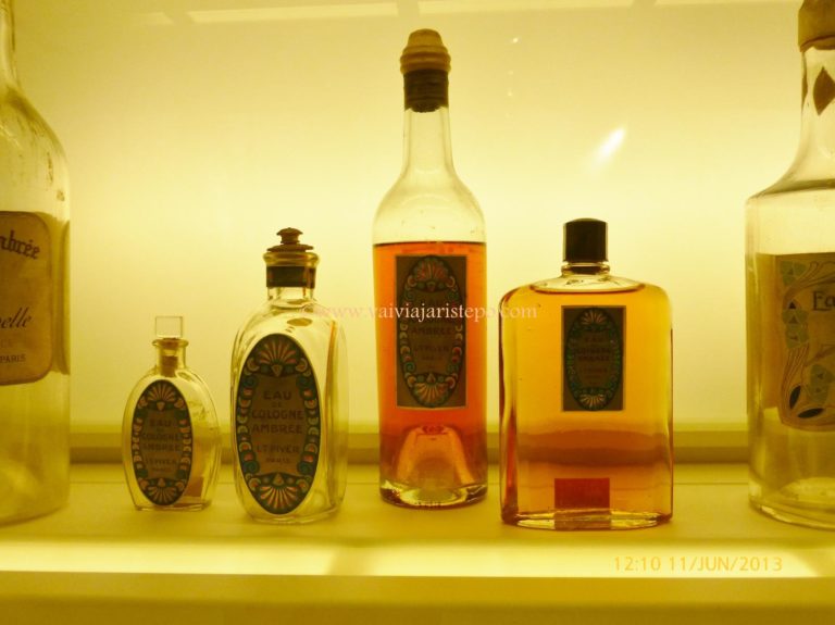 Perfumes que eram vendidos até em garrafas de litro.