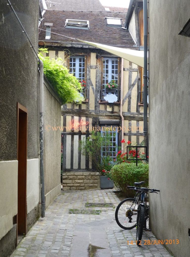 Casas de estilo enxaimel de Troyes.