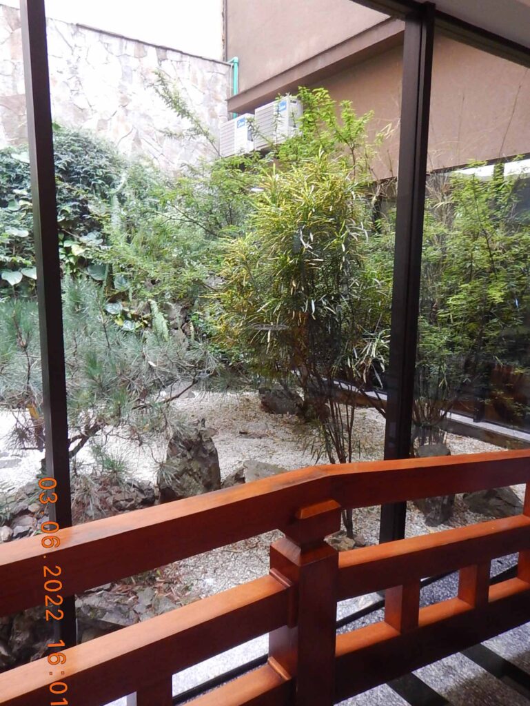 Foto do jardim do hotel Nikko.