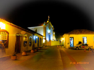Centrinho de Santo Antonio. À direita, ainda a delegacia. Um ano após tornou-se casa de artesanato.