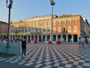 Praça Massena no Centro de Nice.