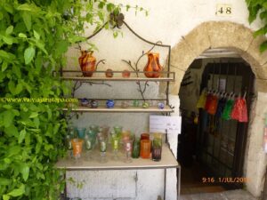 A Du Val de Pomme é uma das mais respeitadas verreries francesas.