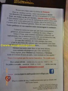 O lugar da creperie não podia ser melhor. Estava bem no início da rua, à direita.