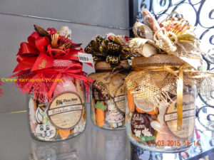 Decoração artesanal delicada e perfeita. Por fora... e por dentro.