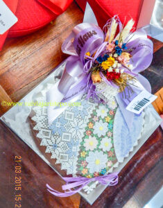 Você diz que esta obra de arte na foto aqui de cima trata-se de um biscoito?