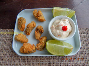 Quem olha a imagem, não imagina o sabor destes mariscos crocantes que pincelávamos com este molho maravlhoso...