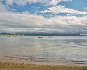 ... Mas a vista que se descortina para os privilegiados que conseguem um lugar de onde possam apreciar esta paisagem, é alvo de muitos comentários.