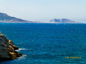 Estas fotos foram clicadas do trenzinho turístico. Percurso válido e excelente para se chegar à Basílica.
