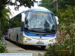 Ônibus da Linha M8. Parada: Av. du 11 Novembre 1918, em CASSIS.