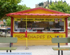 Quiosque na Praça Gilbert Savon.