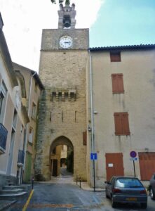 Praça do relógio em Cucuron.