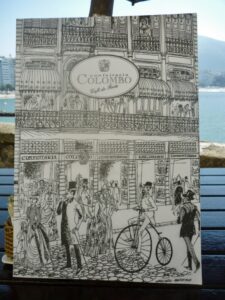 Capa do cardápio faz alusão à Colombo da rua do Ouvidor no Centro do Rio.