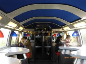 Vagão restaurante do TGV que nos levou de Paria à Aix-en-Provence em 2013.