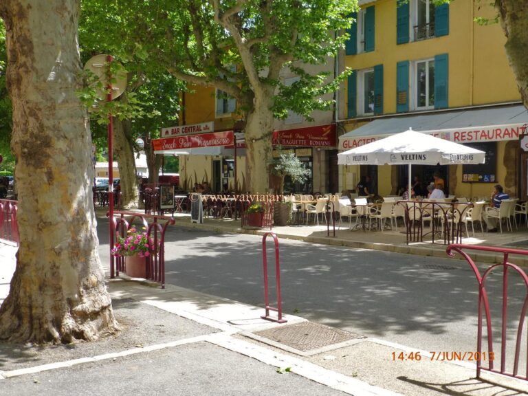 Riez, cidade onde almoçamos em um restaurante bom chamado L'Orchidée.