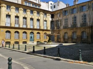 La Place des Albertas.