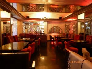 Um Café tematico localizado no Cours Mirabeau.