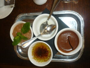 Leonor, nossa estimada amiga e guia de Aix-en-Provence, foi quem nos ensinou a pedir o café gourmet - idéia que adoramos e adotamos até mesmo pela surpresa que cada cafeteria nos reservava.