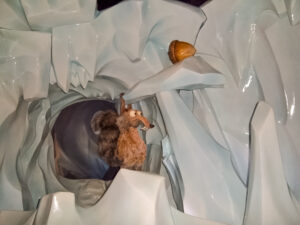 O personagem principal dos 4 filmes A Era do Gelo, o esquilo-dente-de-sabre chamado Scrat, foi muito bem lembrado. Até no quadro do Museu Grévin, seu objeto dos desejos, a noz, foi colocada fora de seu alcance.