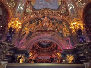 Detalhes do teto do museu.