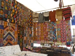 Tapeçaria - Artesanato rico em detalhes e cores.