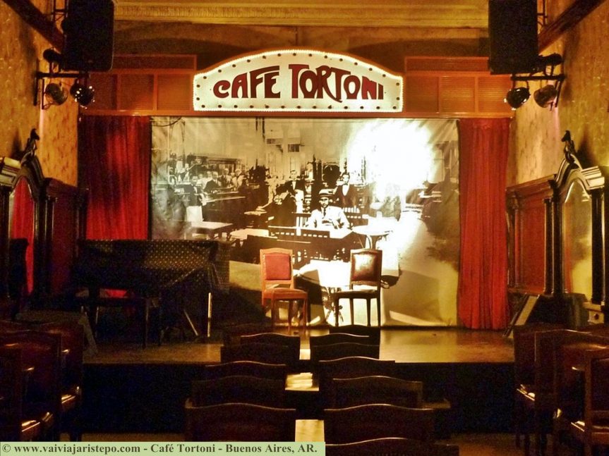 ARGENTINA . BUENOS AIRES . Café Tortoni – Um dos Cafés Emblemáticos da Cidade.