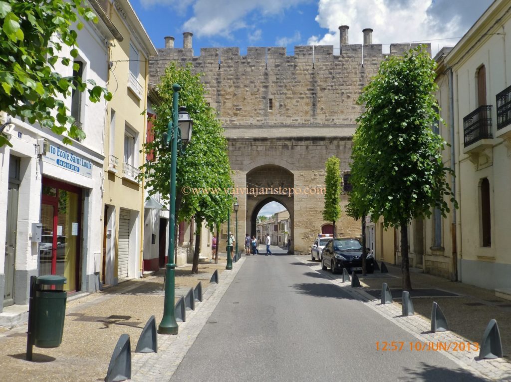 Boulevard Cambetta. No final, a Porte Sainte Antoine, no Boulevard Interieur Nord.