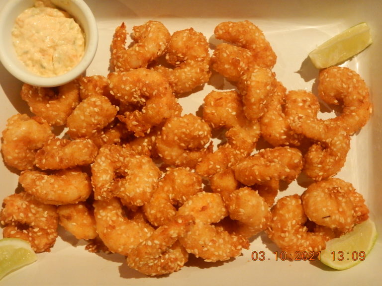Camarões Empanados.