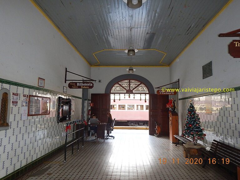 Estação de Trem São Lourenço - Corredor Principal.