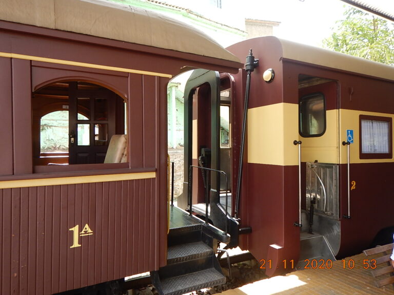 As locomotivas são muito bem conservadas graças ao trabalho voluntário de colaboradores e associados da ABPF.